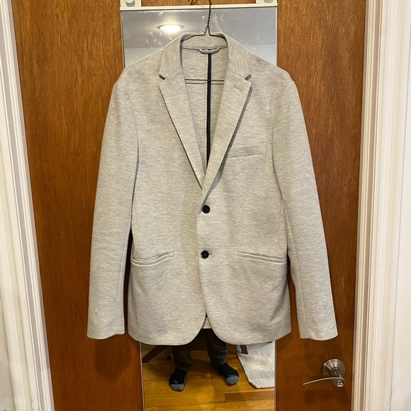 Zara - Picture 4 of 11